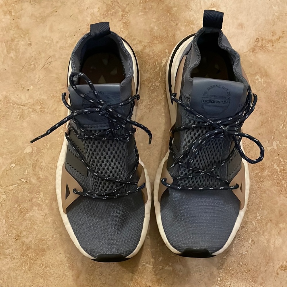 Adidas Sneakers